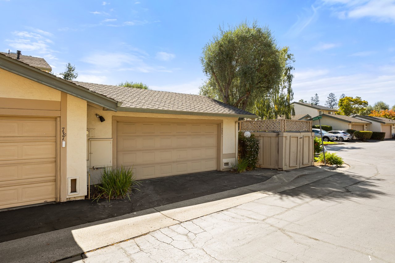 735 Winstead Terrace