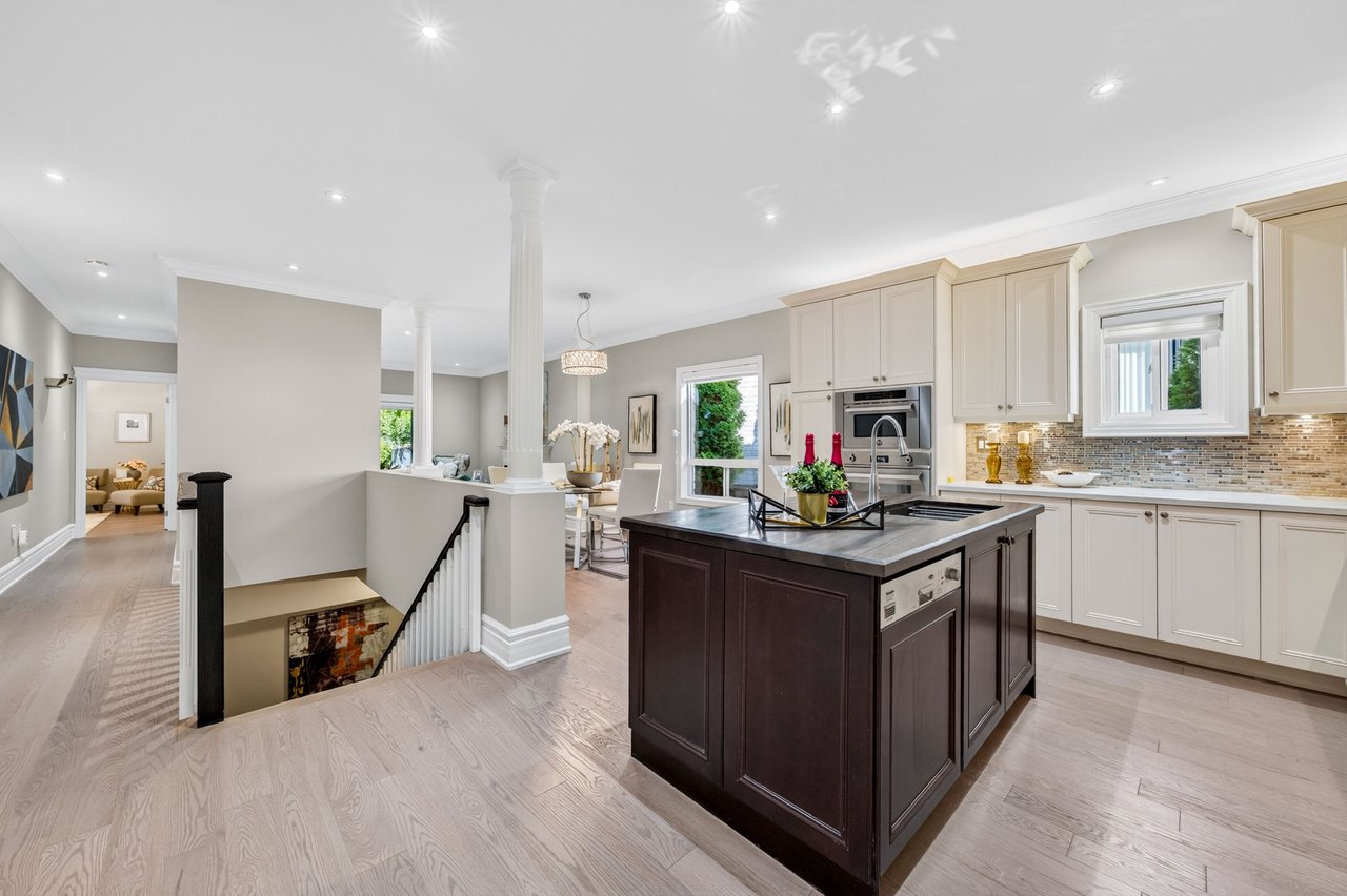 62 Fergus Ave
