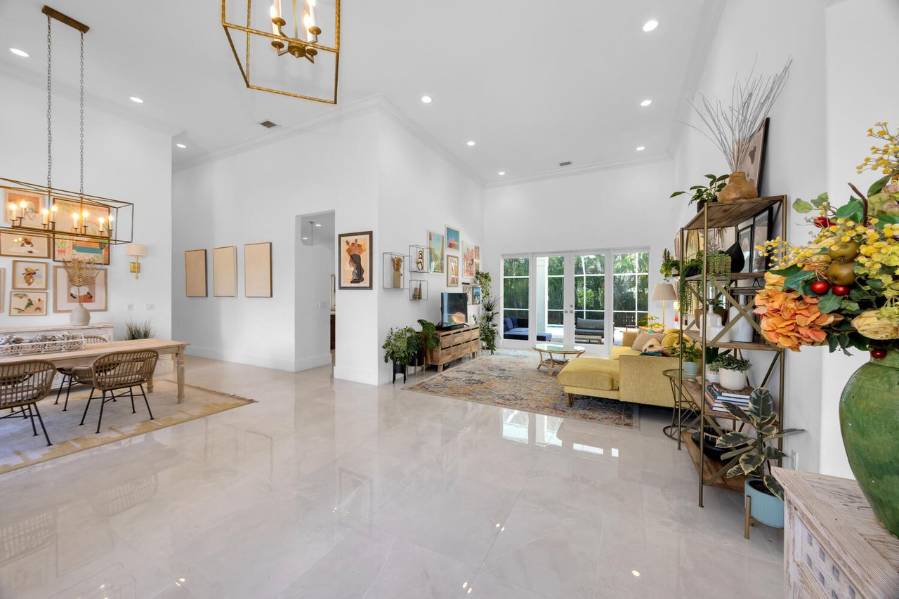 Palmetto Bay Perfection: Spacious, Serene, Stunning