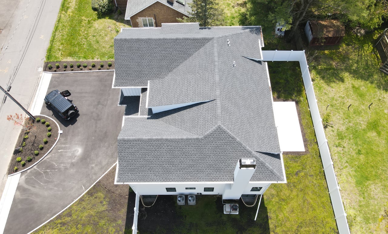 90 Montrose Ave