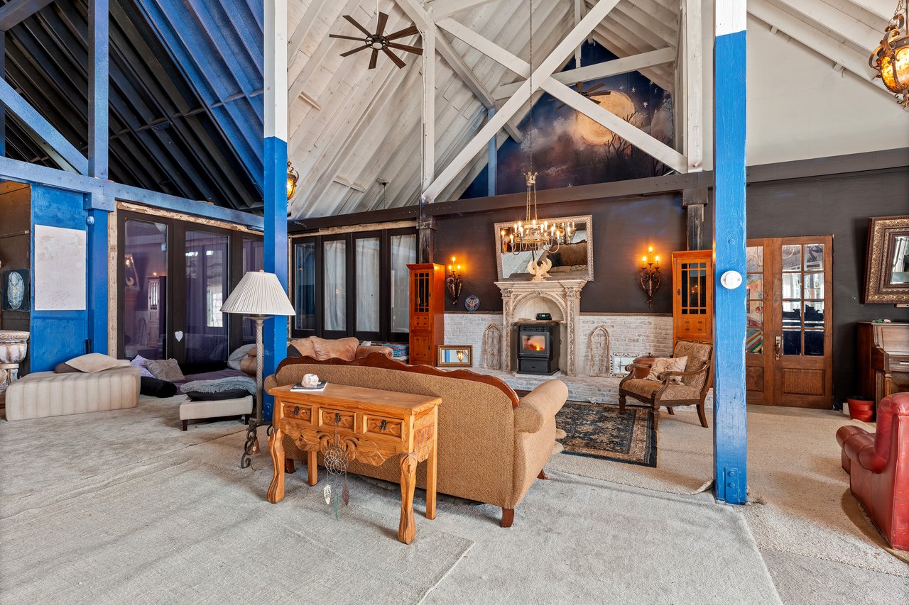 39455 Avenida La Cresta