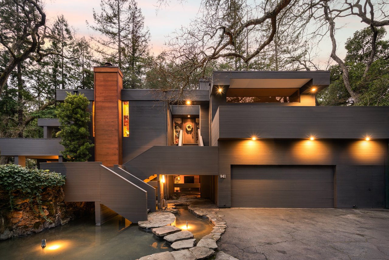 Modern Alamo Hideaway 