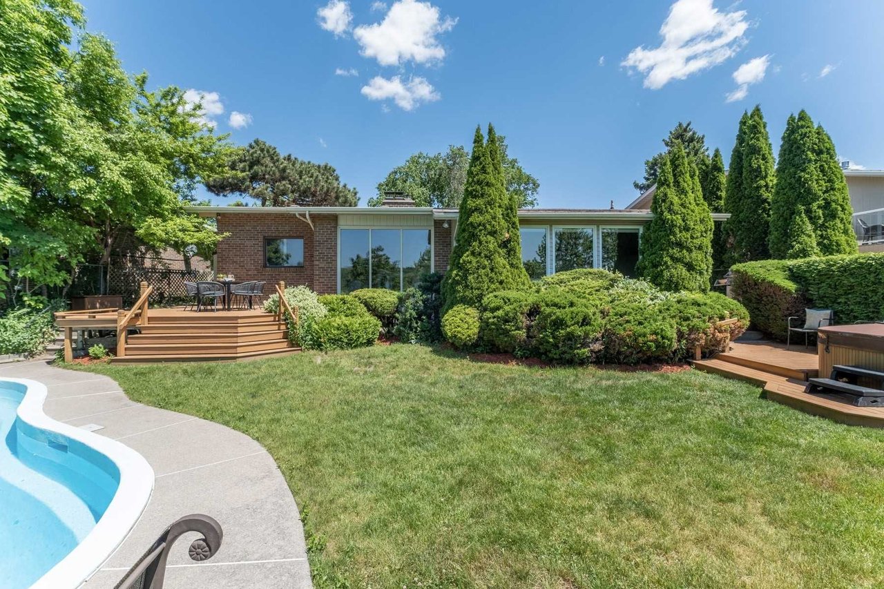 22 Felicity Dr