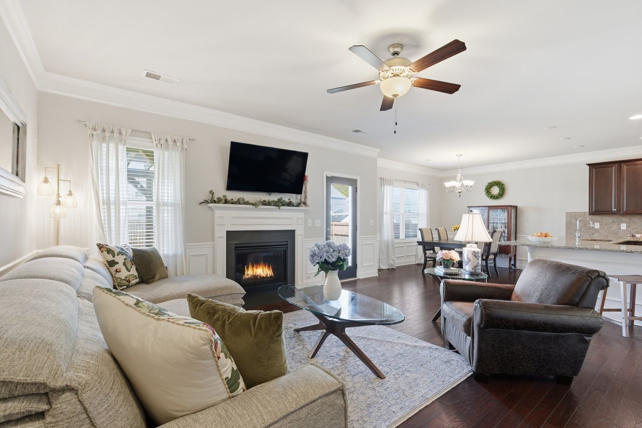 24 Dunsborough Drive