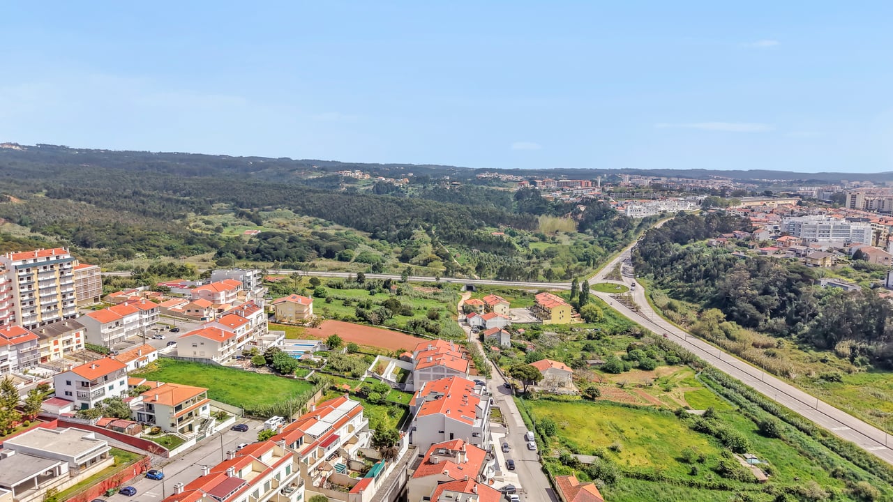 Bright Coastal Apartment with Large Terrace Just Steps from the Beach in Figueira da Foz