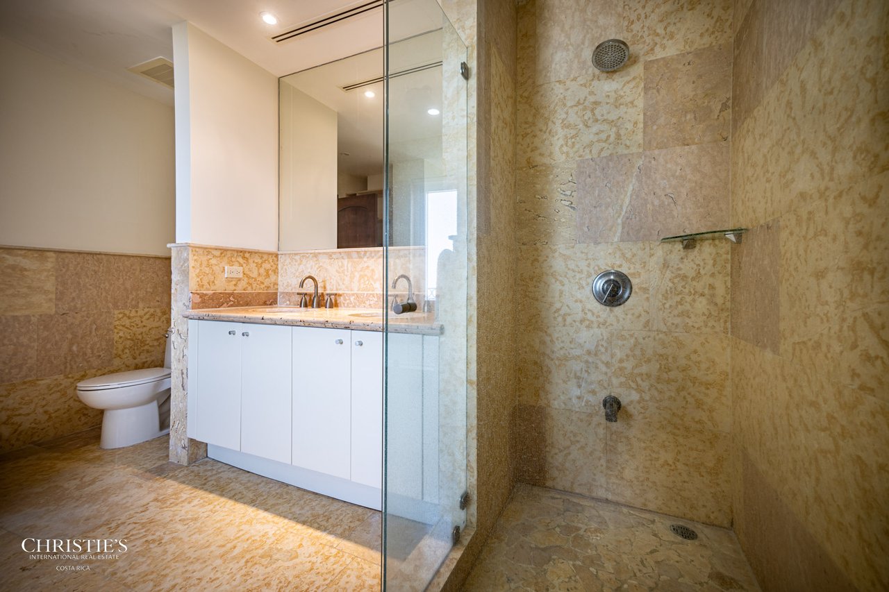 Elegant Oceanfront Living in Jacó – 2-Bedroom Condo at Acqua Residences