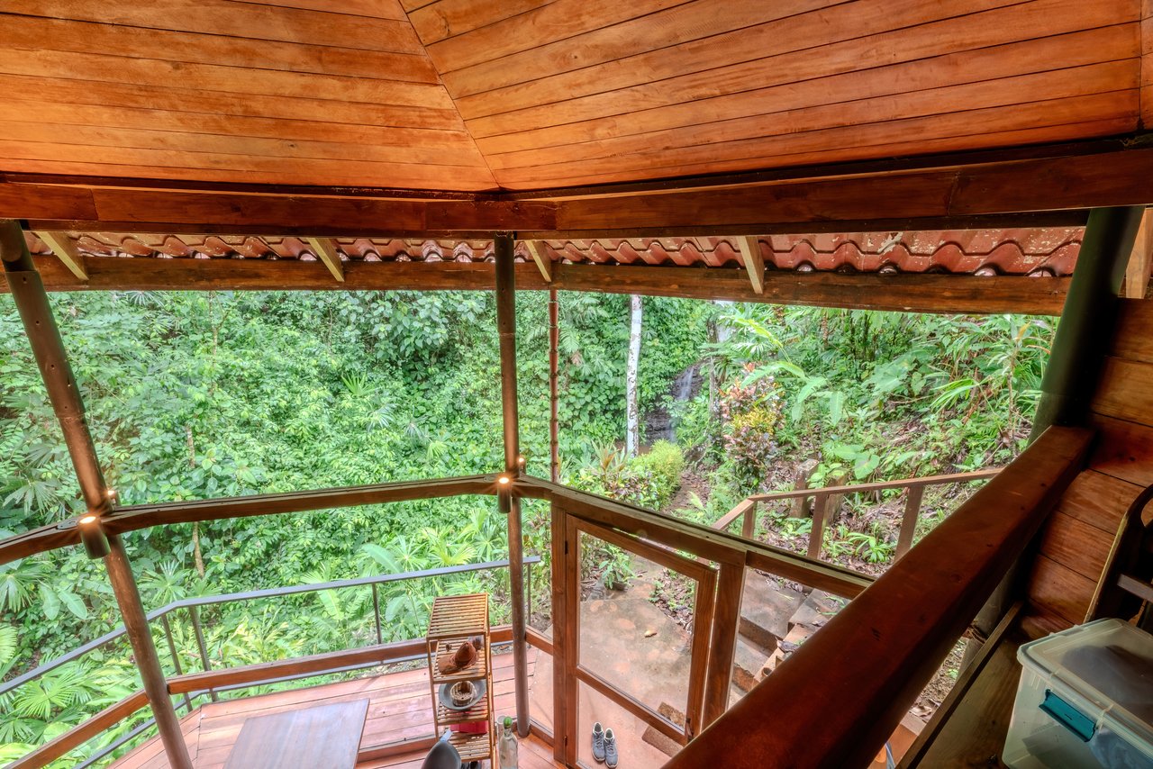 Waterfall Retreat with Casita & Build-Ready Lot in Cascada Azul, Baru