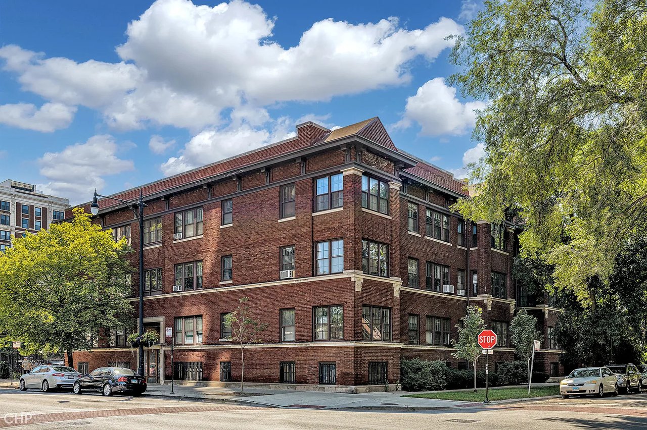 1635 E 53rd St Apt 2