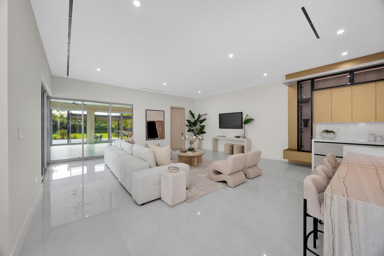 JUST LISTED: Modern Luxury Estate at 11240 SW 95th Street