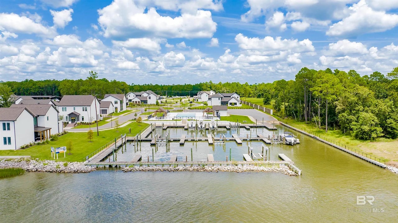 873 Inlet Cir