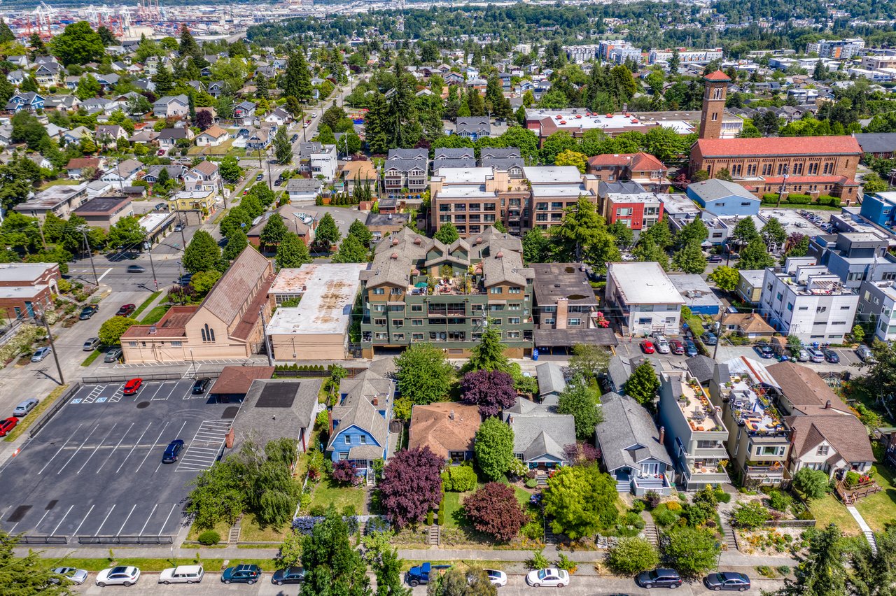 4123 California Avenue SW #403 Penthouse