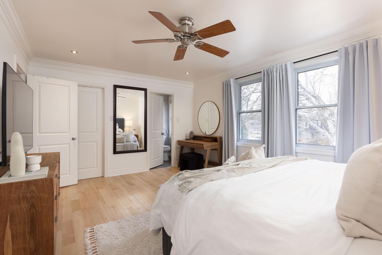 4456 Hawthorne Drive, Burlington, ON L7L 1G5