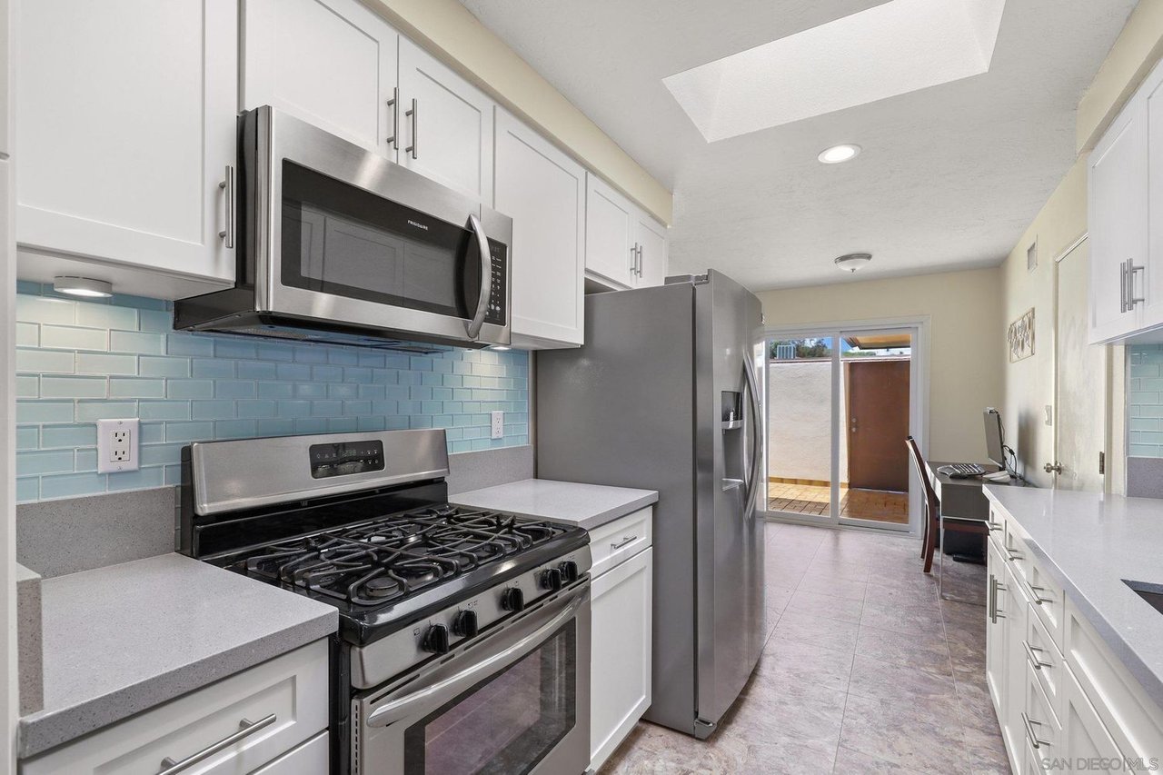 4221 Collwood Lane