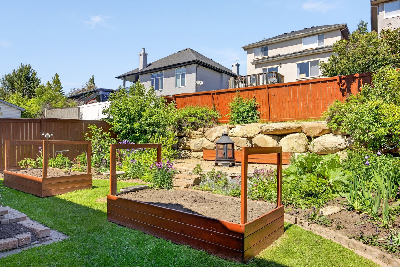139 Tuscany Ridge Close NW