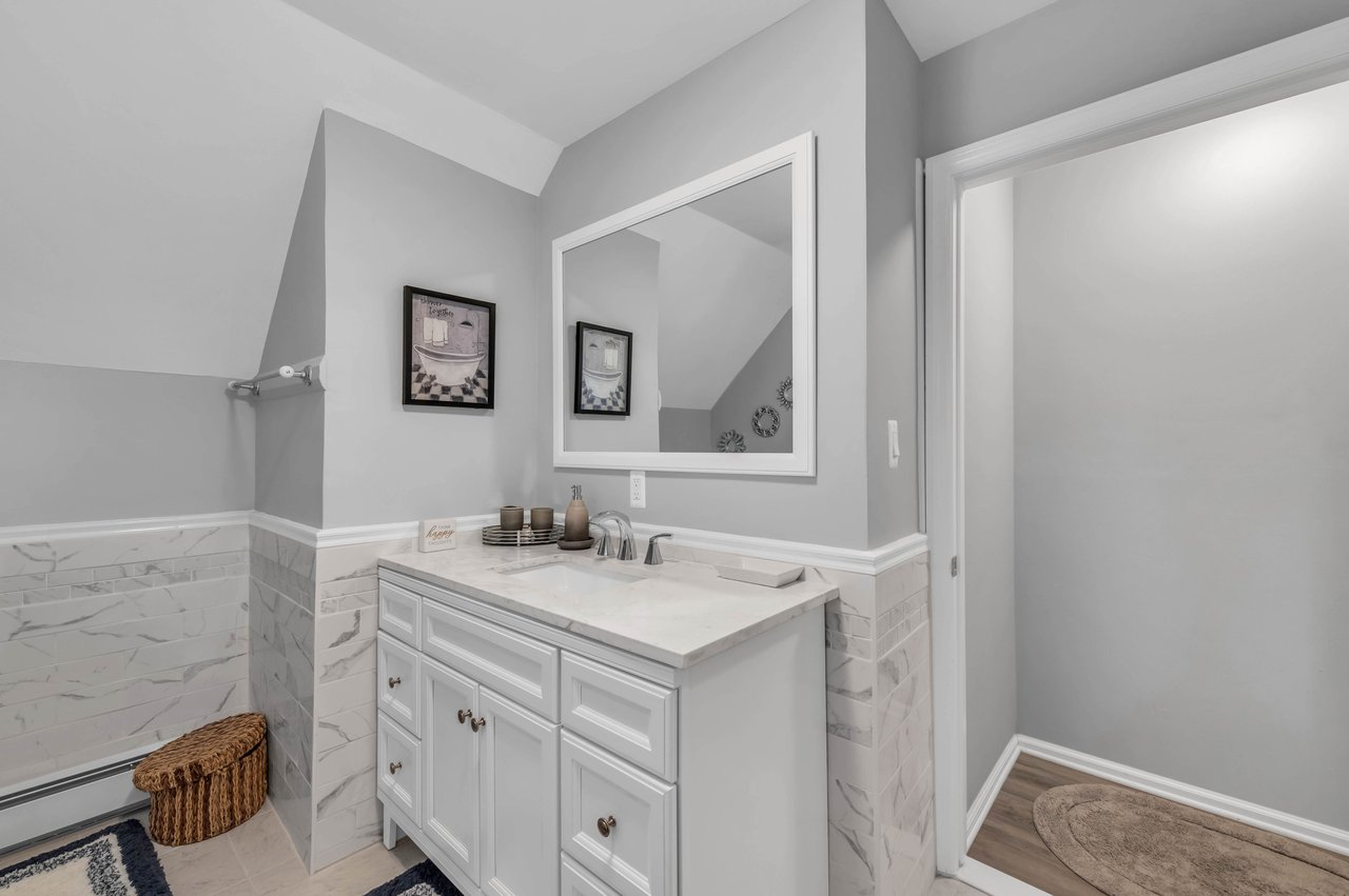 #2 Bay Head Condo! One Bedroom With Guest Room!