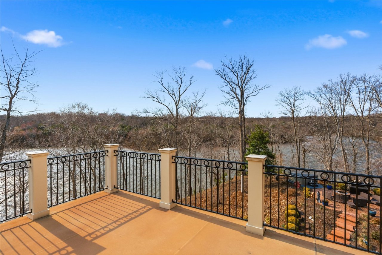 10036 Lake Occoquan Dr