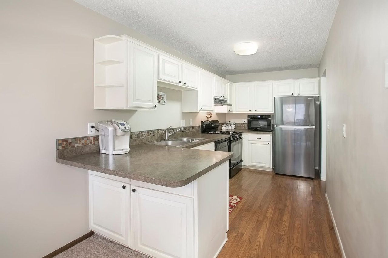 3584 York Dr
