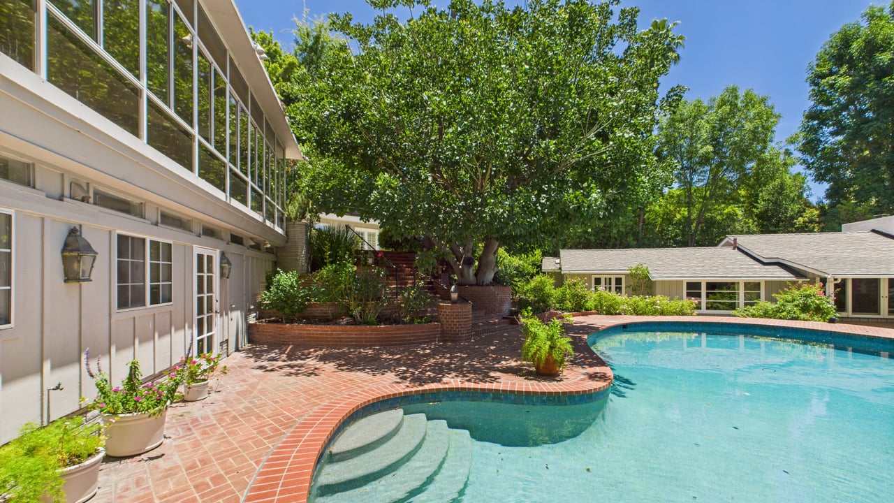 Architecturally Significant Lloyd Wright Encino Compound