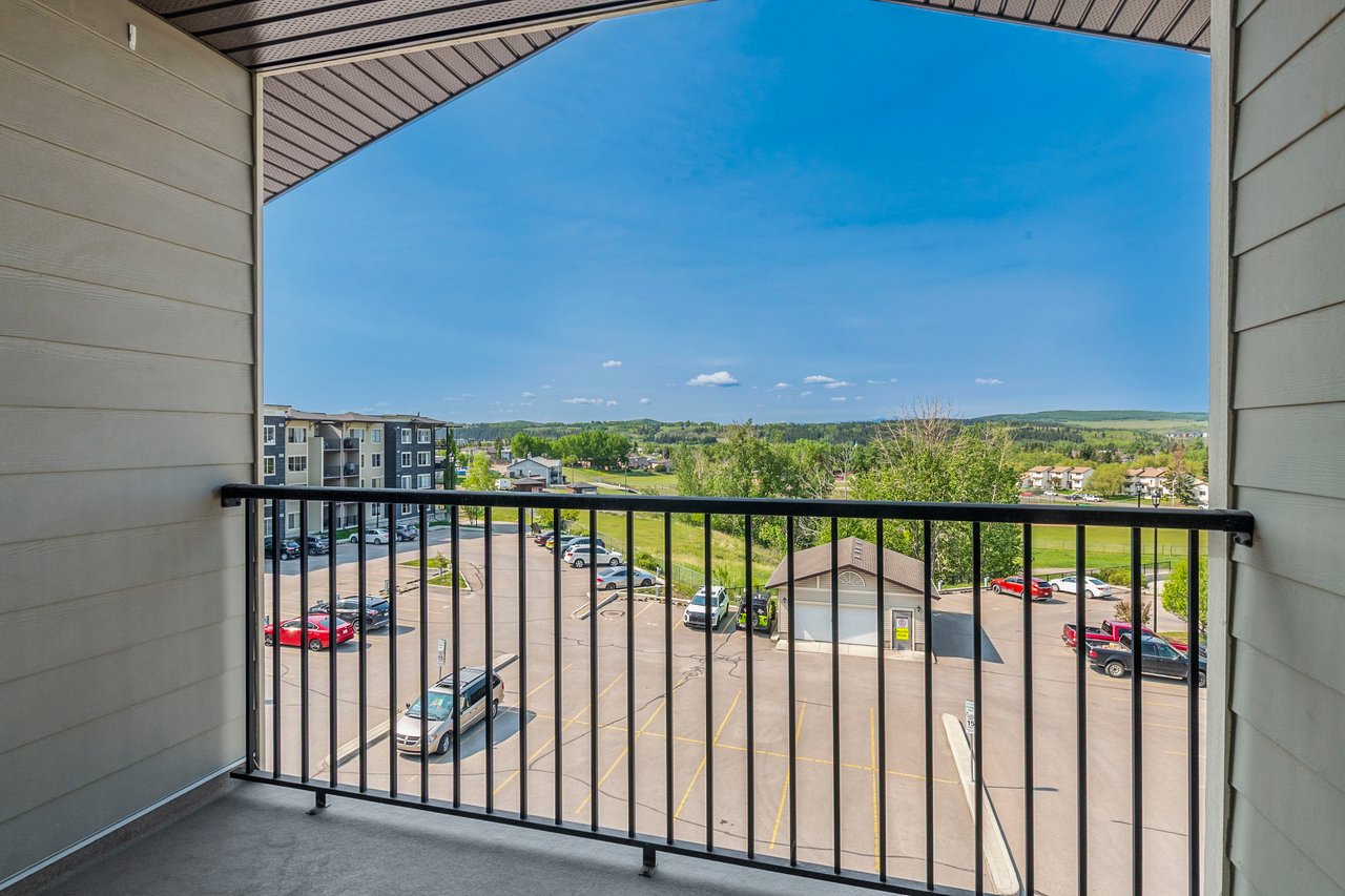 625 Glenbow Drive Unit: 1403