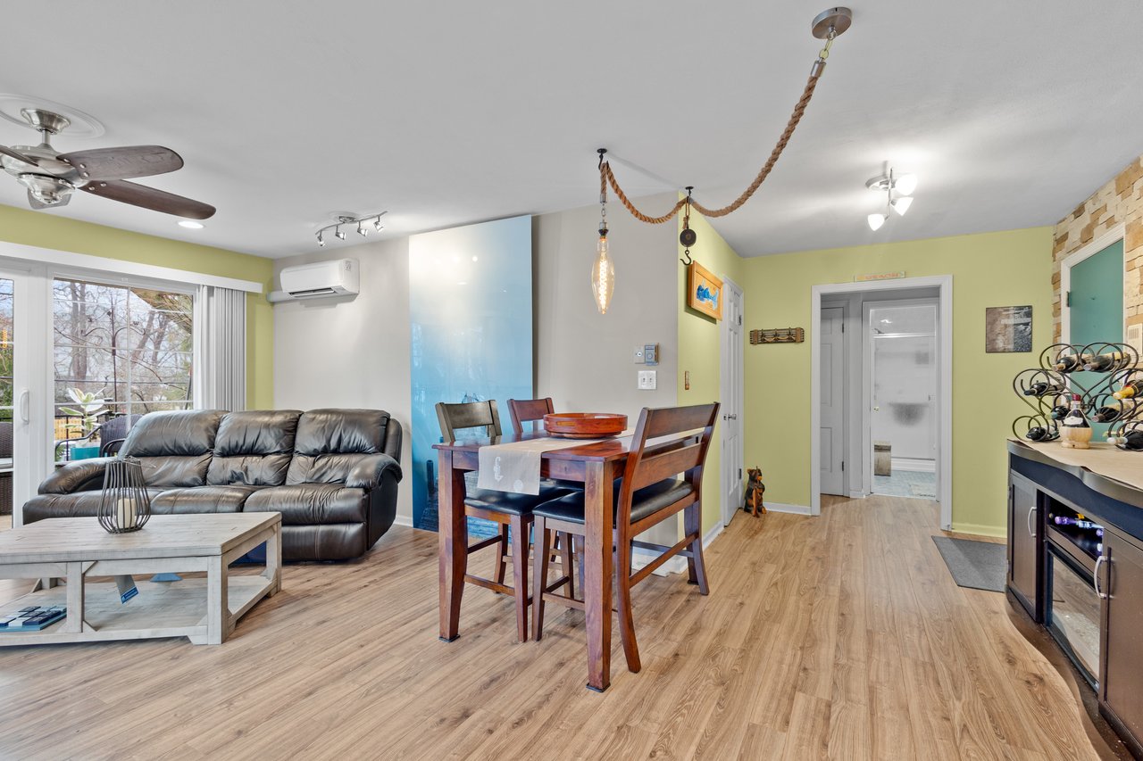 1305 W. Main St. Unit 202 Lake Geneva, WI 53147