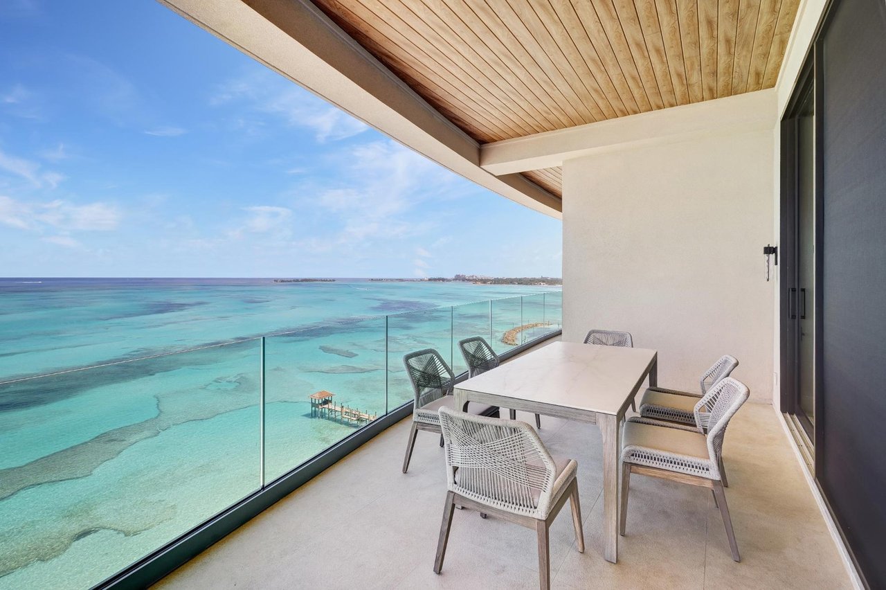 Aqualina Beach Front Apartment, 1103 
