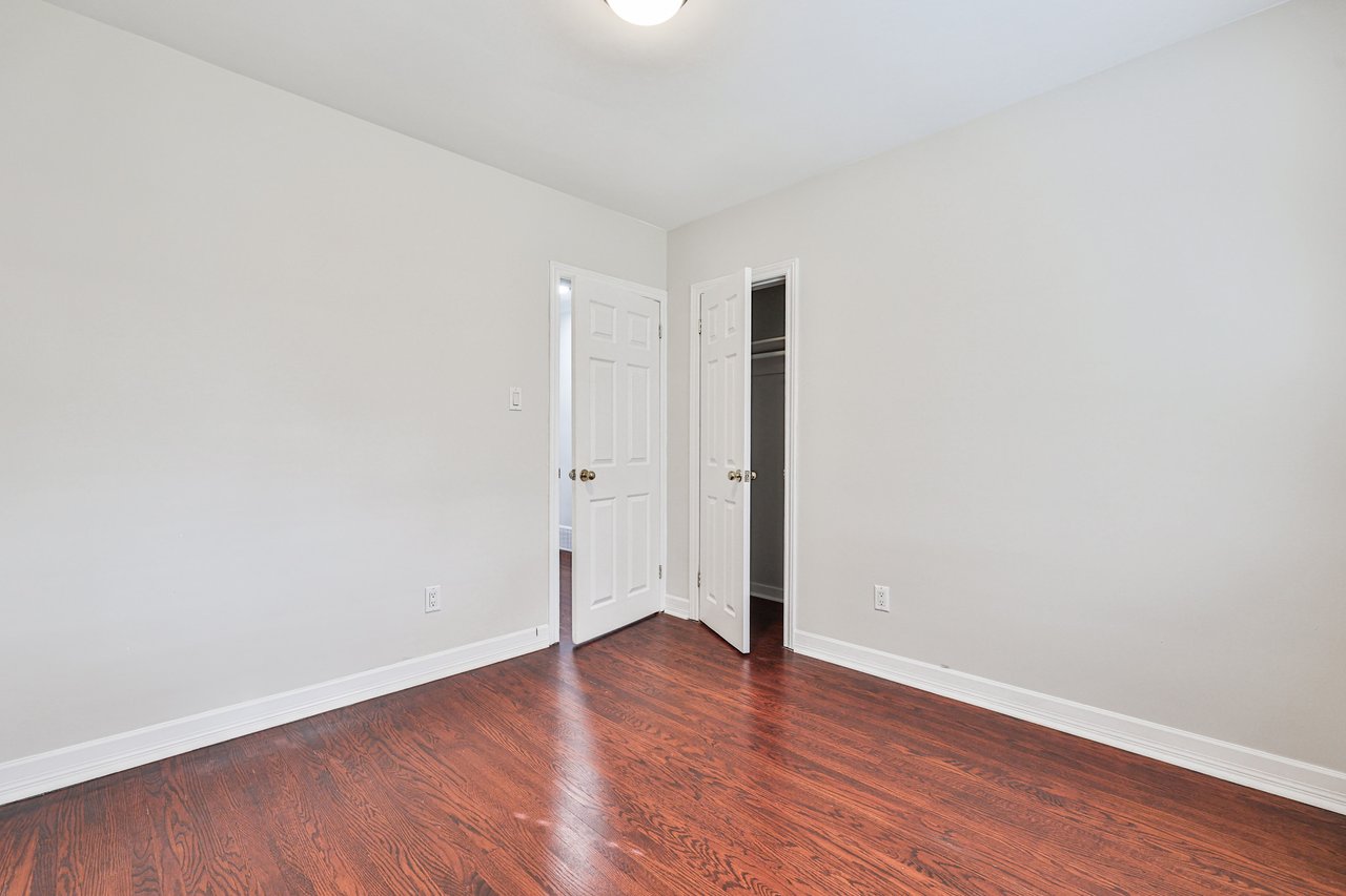 2063 Hixon Street, Oakville