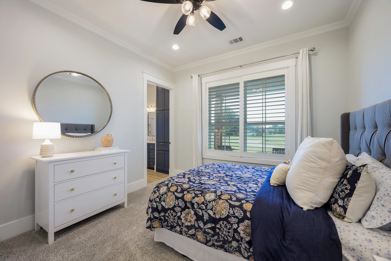 36 Mirror Lakes Court