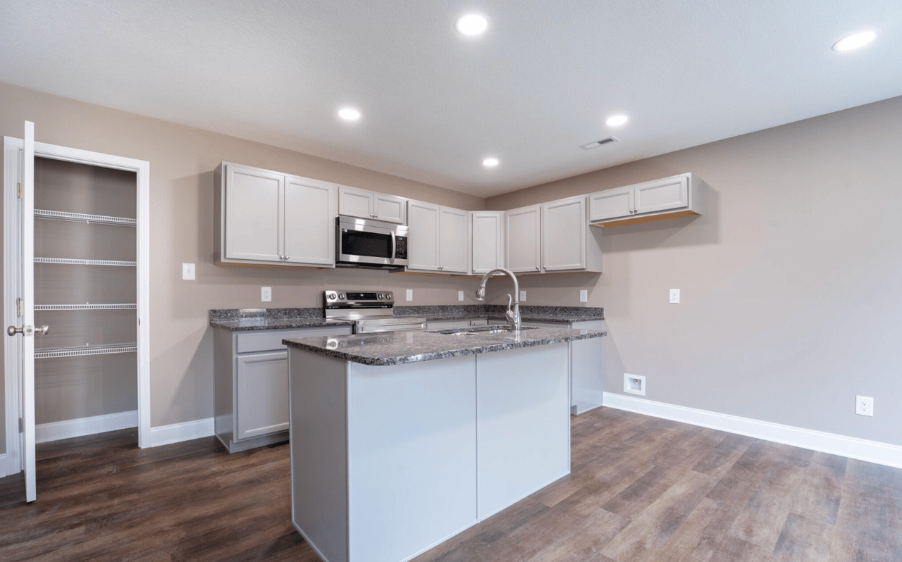 3523 Maggie Lynn Way 7