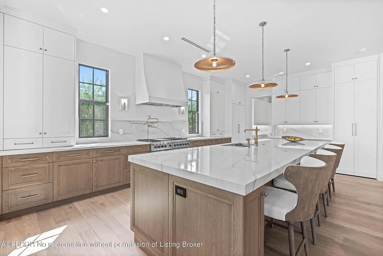 541 Greenway Dr, North Palm Beach, FL 33408