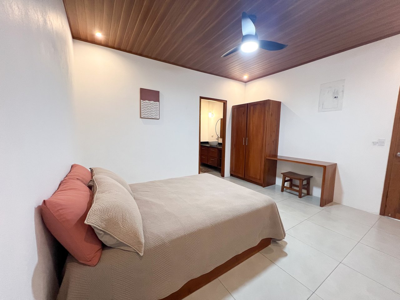 Clean, Modern Home Near Uvita Beach – Perfect Rental or Getaway