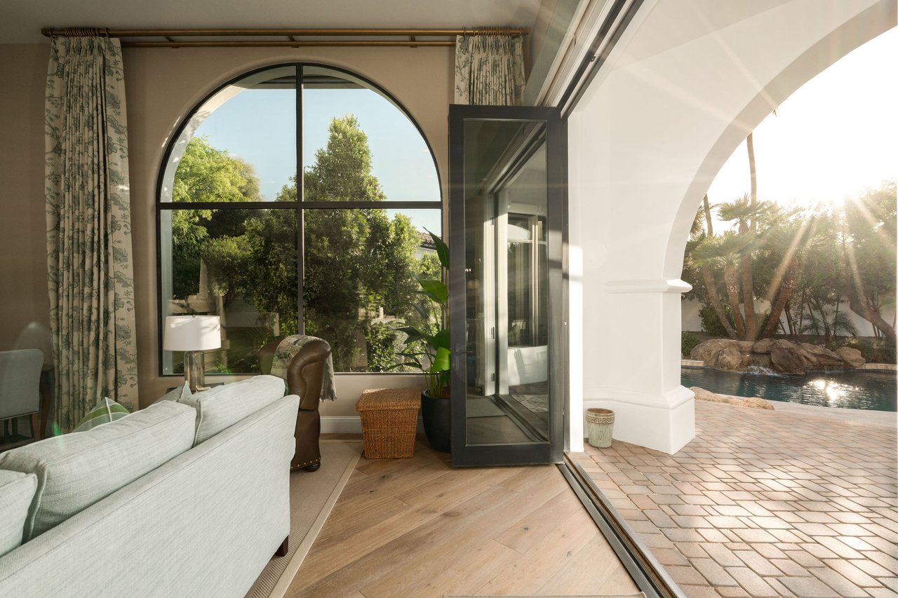 7115 E FOOTHILL Drive