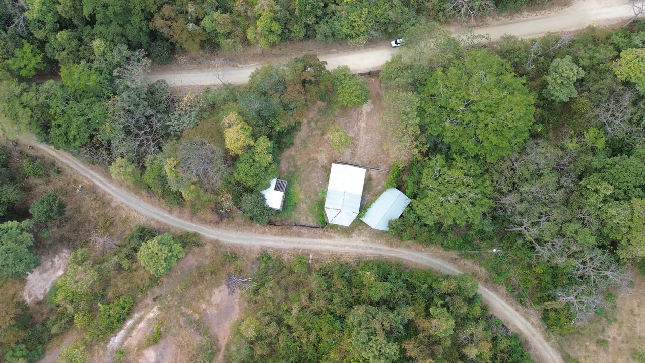 Casita Rustica + Large Lot - Playa Grande