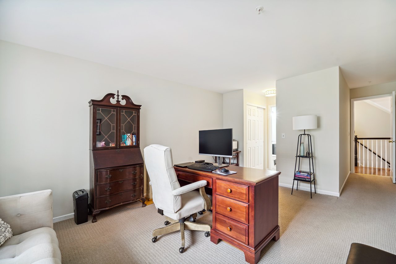 162 Riveredge Dr 162