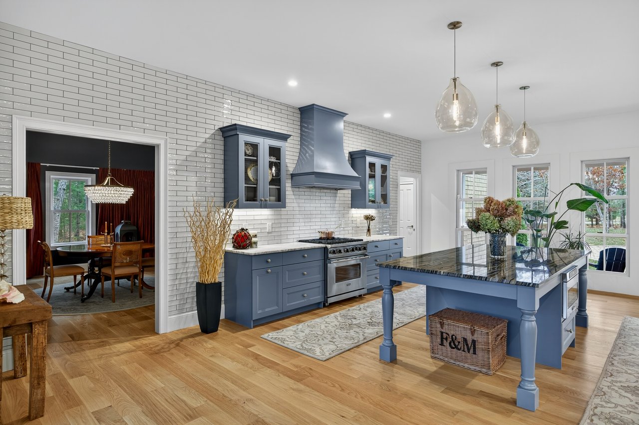 A Turnkey Seapuit Offering in Osterville