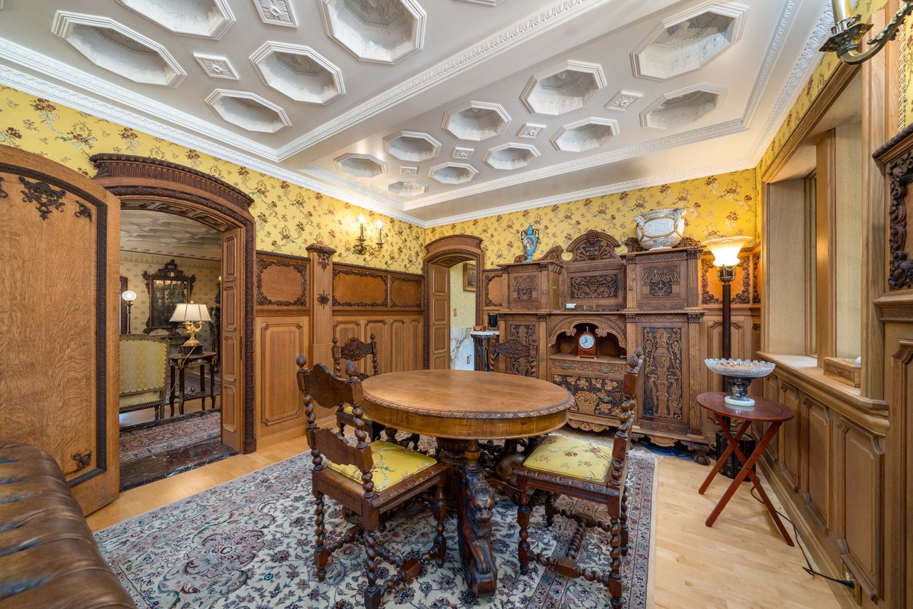 4 Thornewood Lane SW