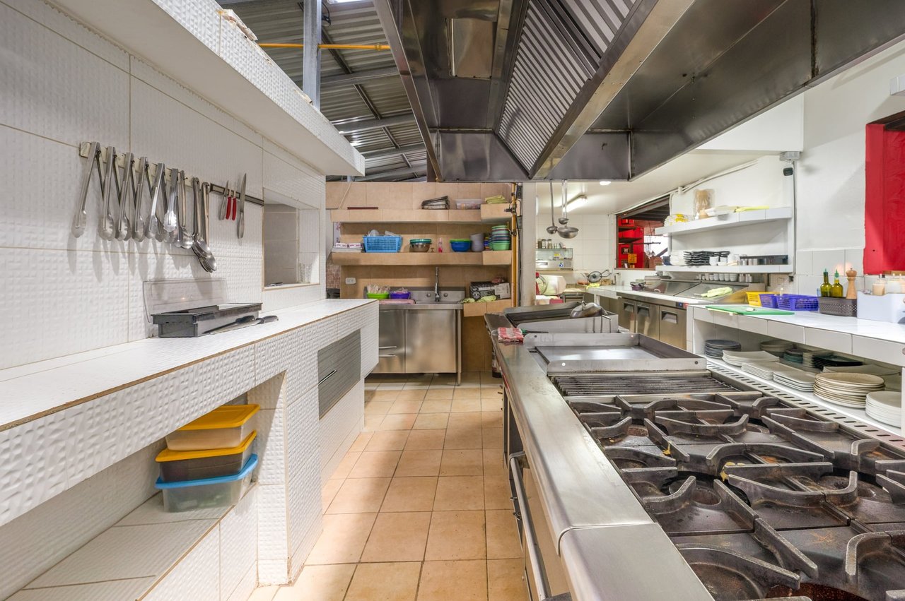 LA FORKETTA - ICONIC RESTAURANT FOR SALE 