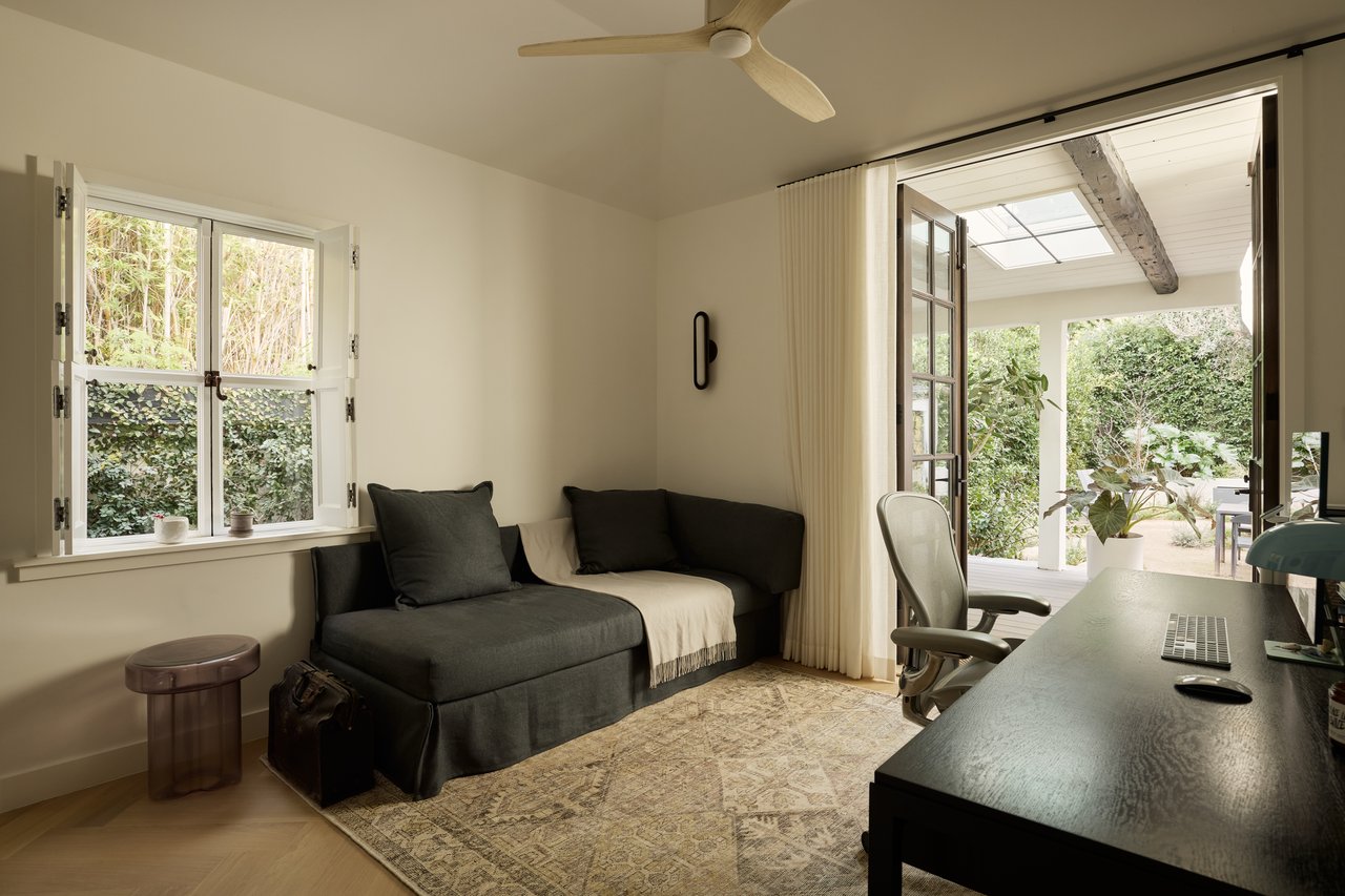 1720 Washington Way, Venice 