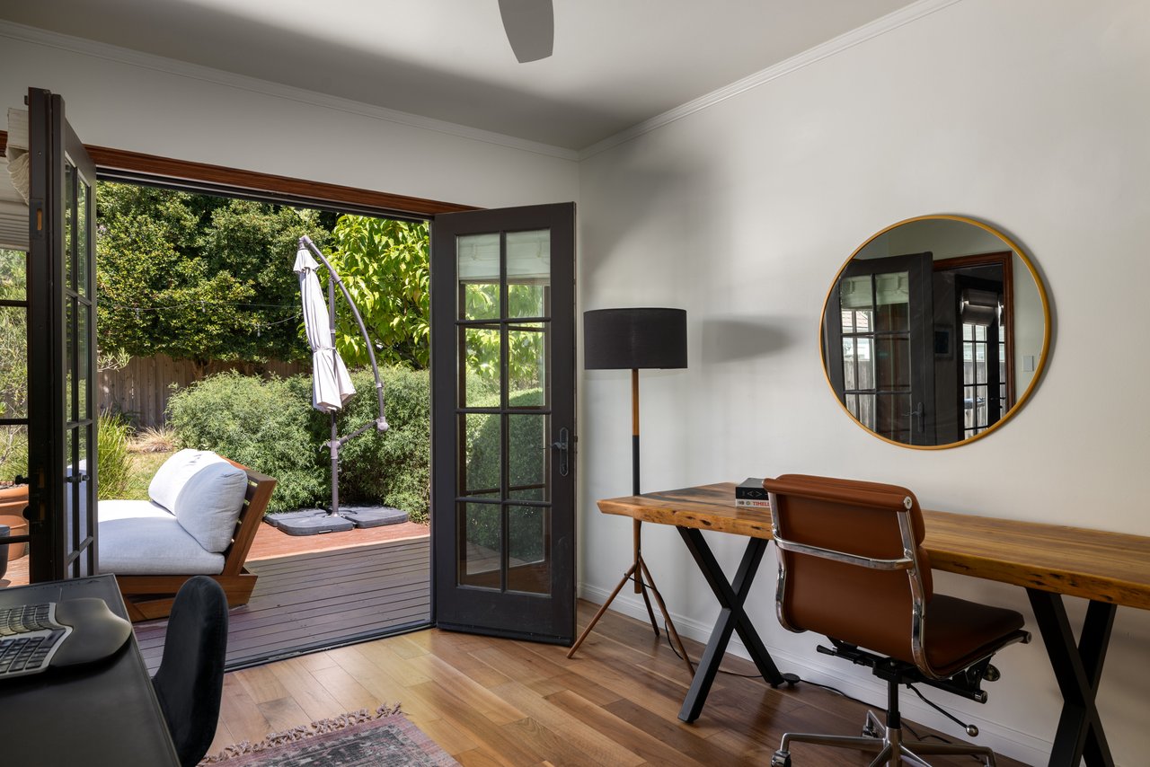 851 Masselin Ave, Miracle Mile