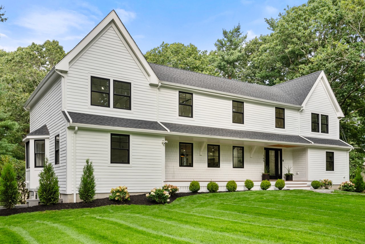 Newly renovated single-family home in Hopkinton!