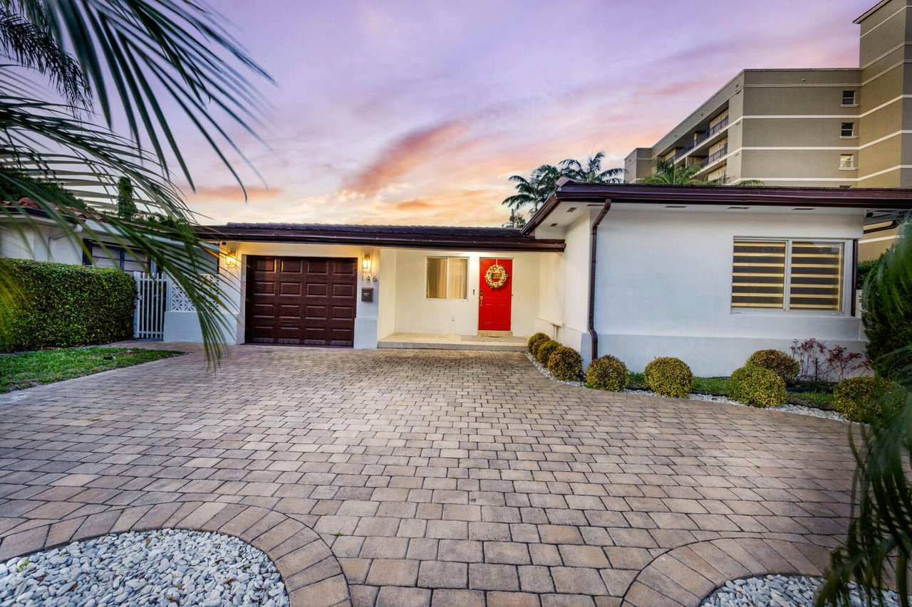 Convenient and Charming Coral Gables Retreat