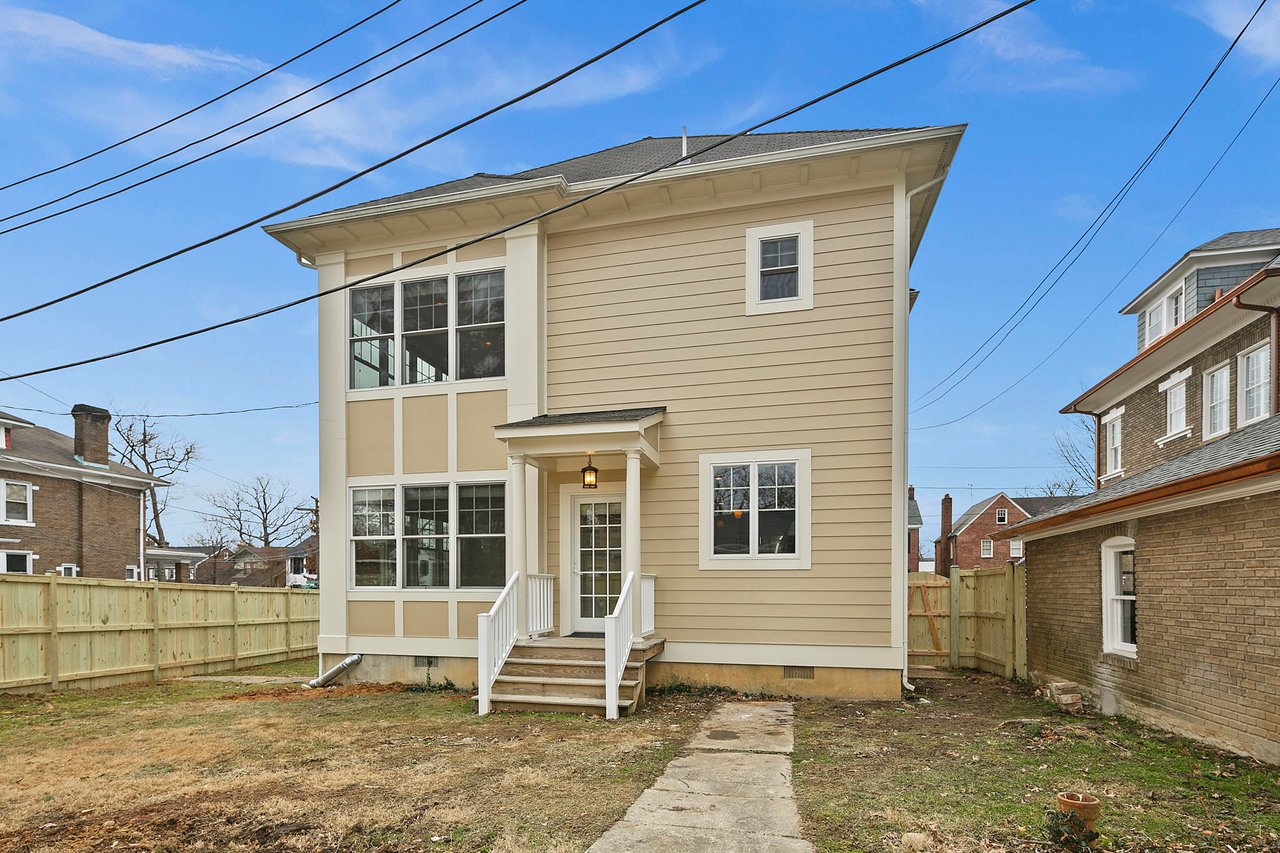 1501 Hamilton St NW