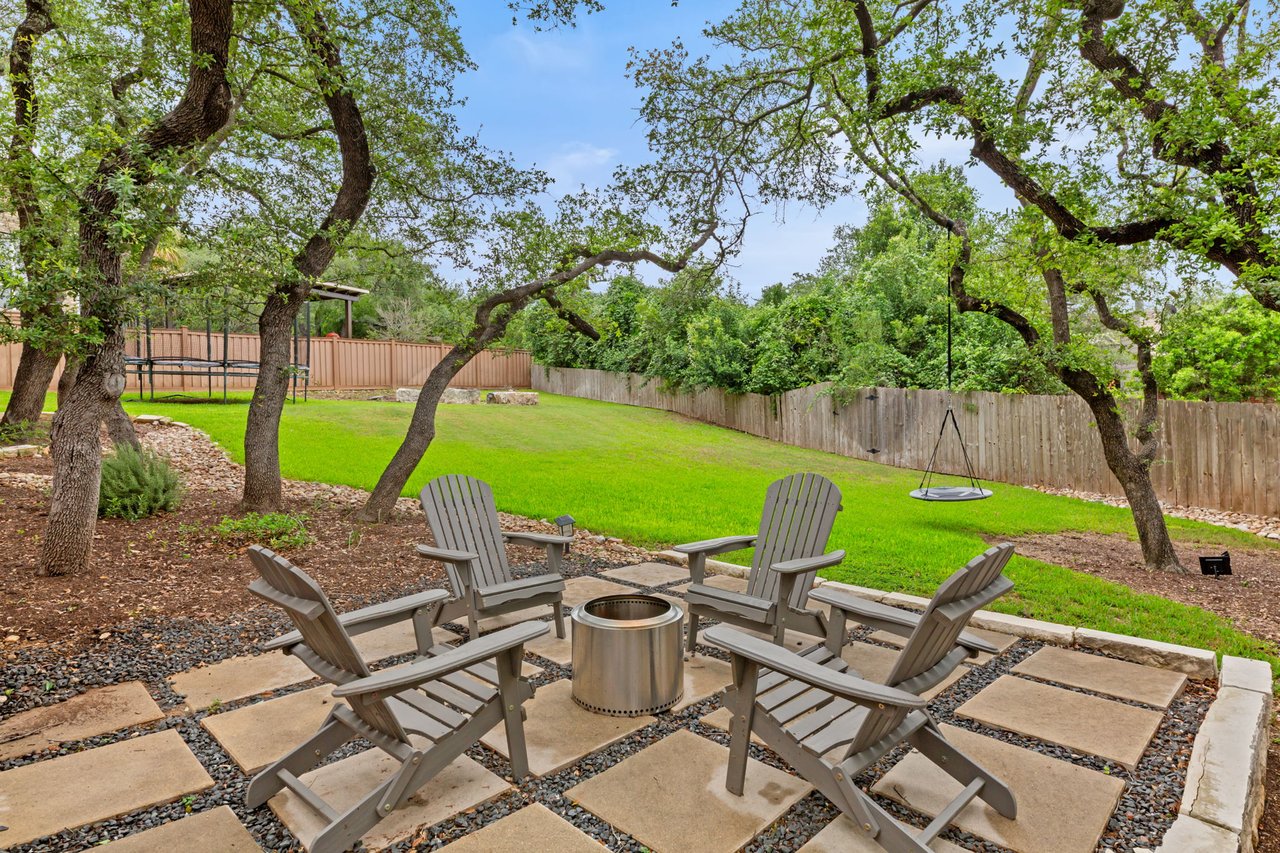 Elegant Cul-de-Sac Retreat in Steiner Ranch with Main-Level Guest Suite