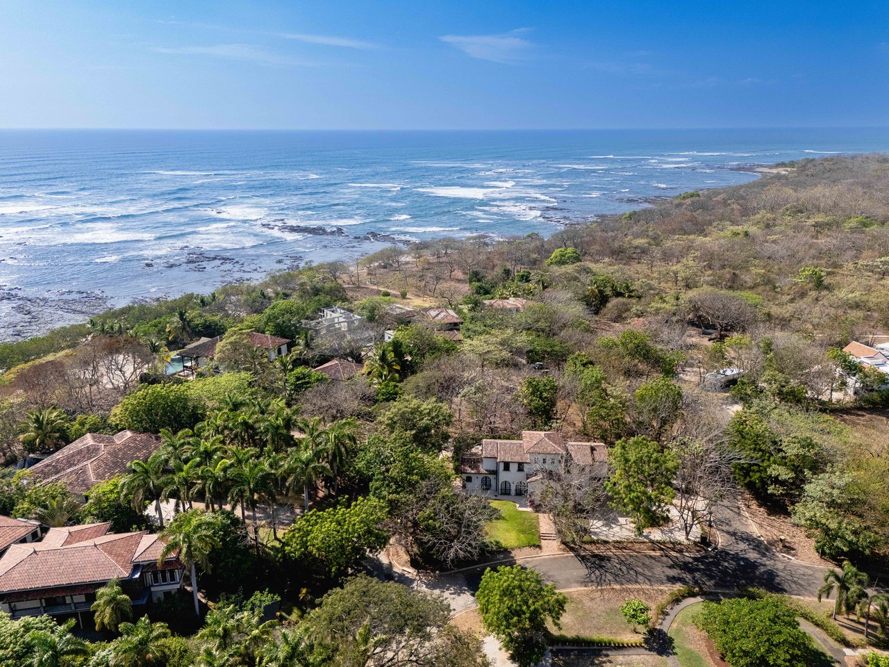 Casa Las Mareas | 4-Bedroom Beachfront Villa with Pool in Las Golondrinas, Hacienda Pinilla