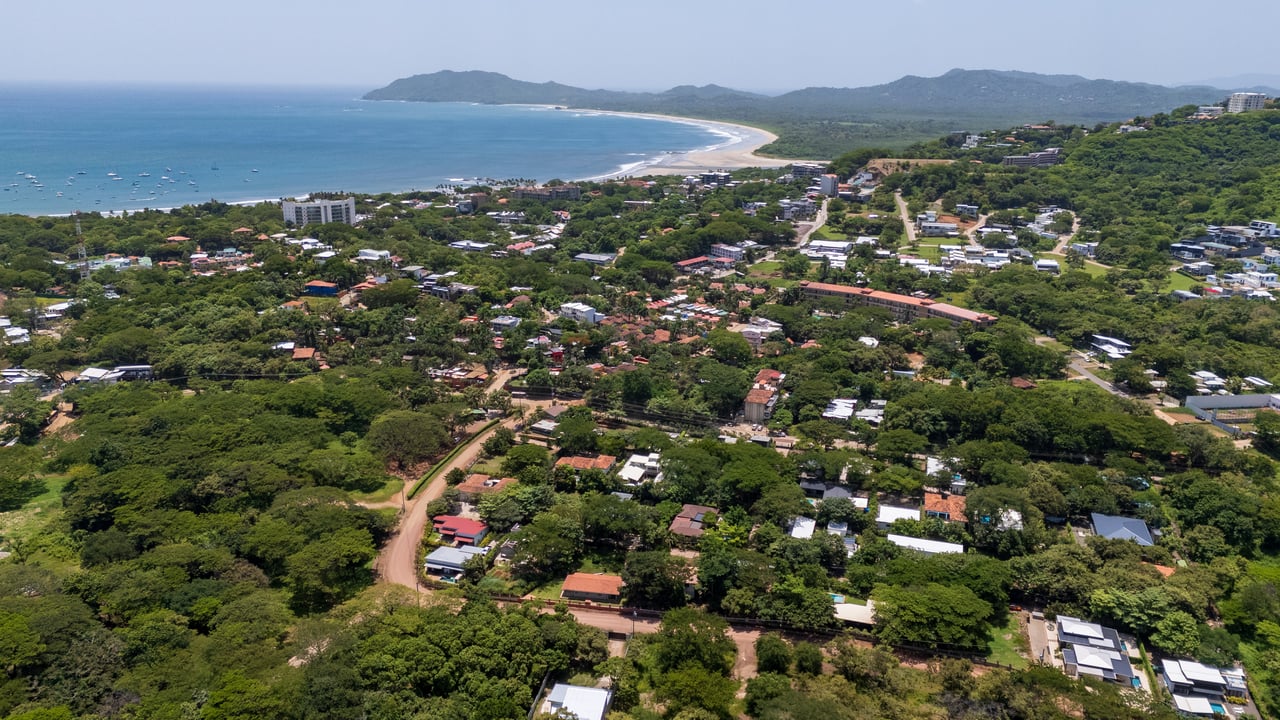 Casa Karibe | Vibrant 5-Bedroom Caribbean-Inspired Villa with Pool in Gated Tamarindo Community