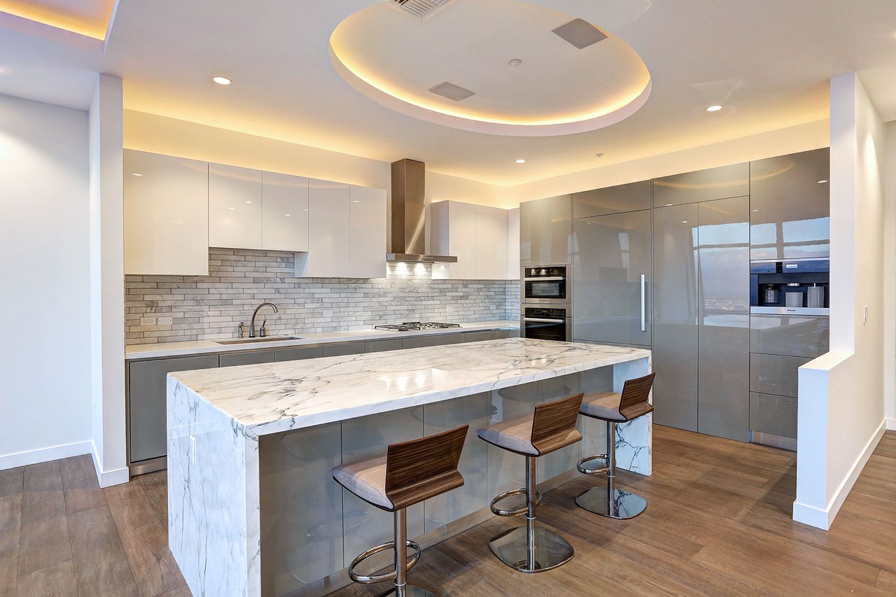 High‑rise Condo, Downtown Los Angeles