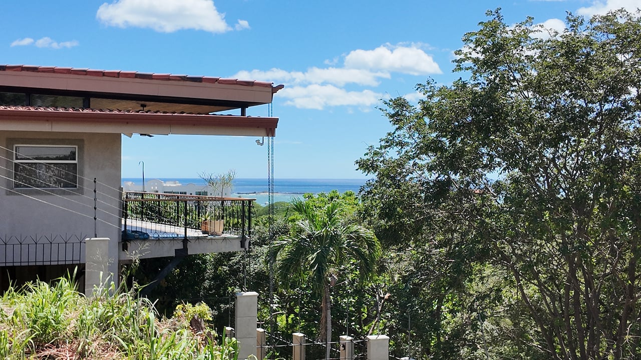 525.12 M2 Ocean View Lot with Water - Tamarindo