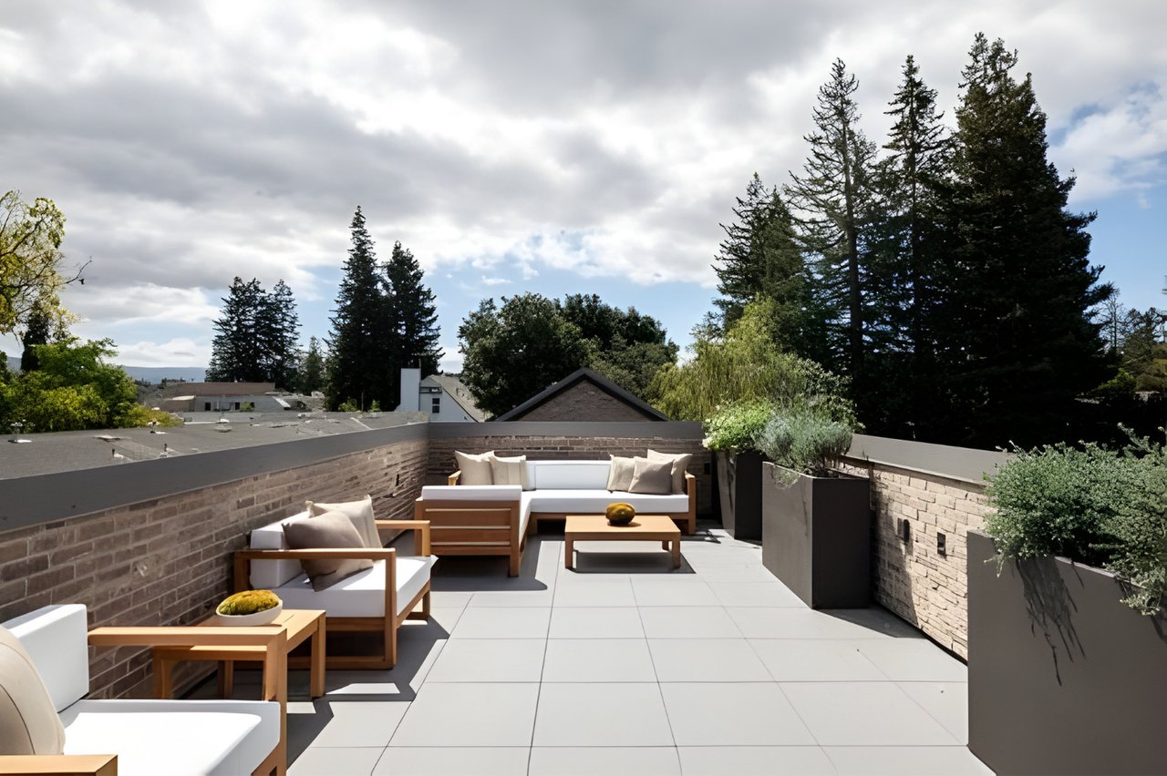 160 Waverley St, Palo Alto, CA 94301