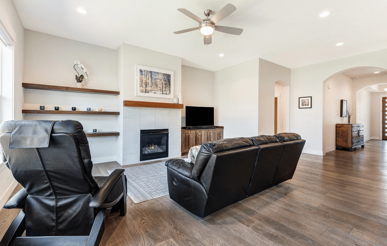 Just Listed: Single Level Contemporary in Prairie Crossing