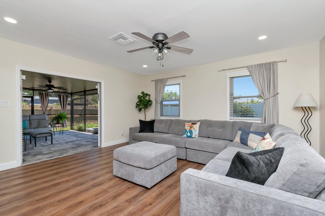 Close to the Beach. No HOA