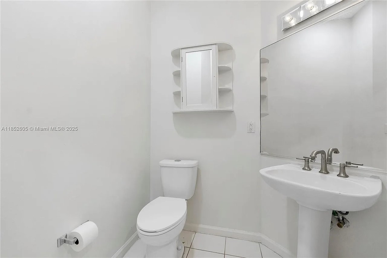 2449 NW 64th St